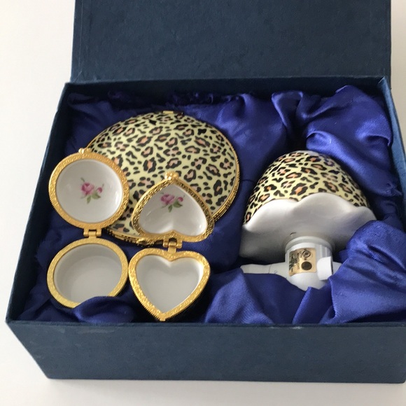 Sorelle fine porcelain jewelry box - Picture 4 of 9